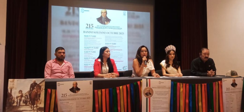 De izquierda a derecha Julio Carlos Sánchez, Narell Rosel García, Directora de Turismo, Regidora Ana Patricia Calderón Fernández, Elisa Thalia López Rodríguez, Apolonio Ibarra Reséndiz 
